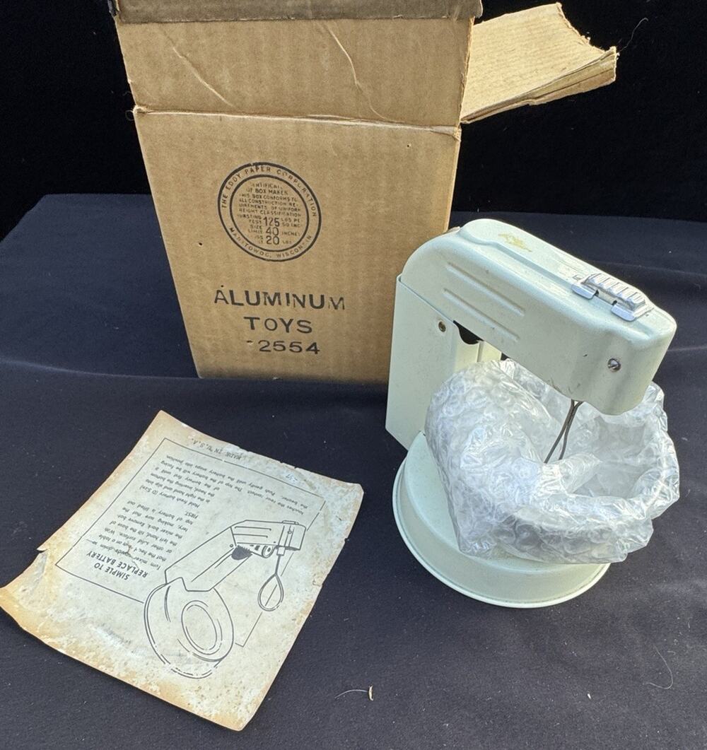 1950s Vintage Mirro Electric Mixer Toy Like Mother's Original Shipping Box!